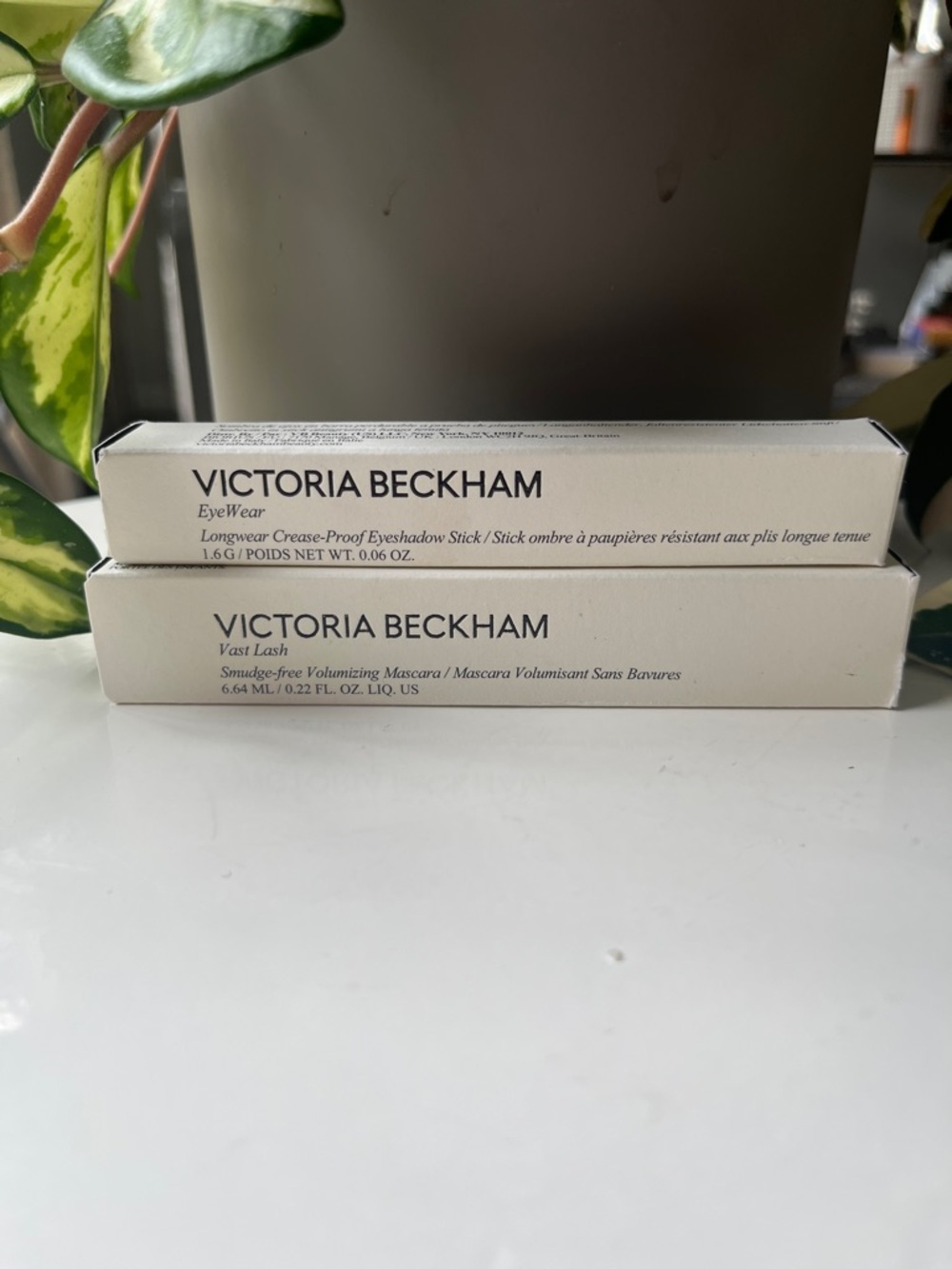 Victoria Beckham Beauty NIB Vast Lash Mascara and Oyster EyeWear